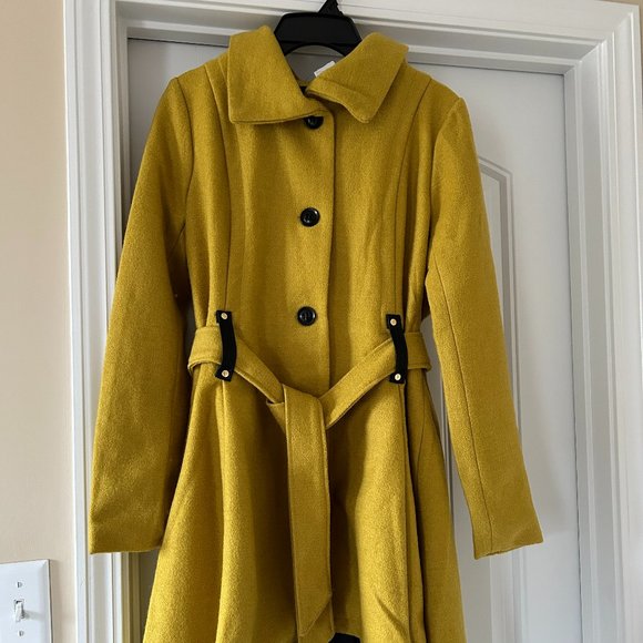 VMONG Jackets & Blazers - Brand New VMONG Medium Ladies Princess Coat 70% Polyester 30% Wool Yellow Gold